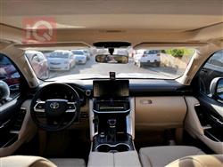 تۆیۆتا لاند کروزەر